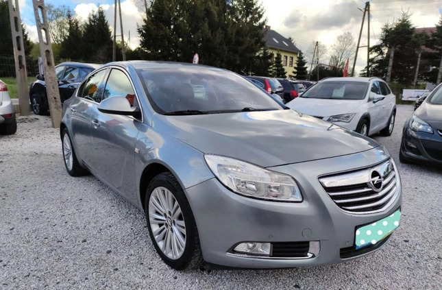 Opel Insignia cena 27900 przebieg: 200000, rok produkcji 2013 z Janikowo małe 497